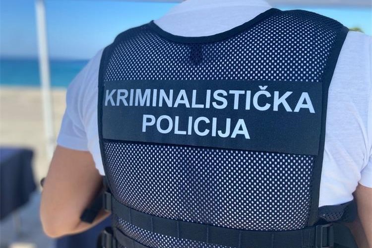 Slika /ILUSTRACIJE MUP NOVE 2021/krim 2.jpg